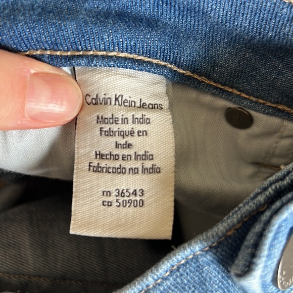 Calvin Klein Boyfriend Cropped Jeans - Picture 7 of 8